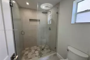 1900 W 54th St, Hialeah, FL 33012 - Photo 11