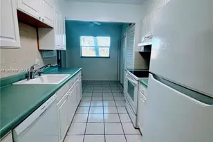 8000 Lagos De Campo Blvd, Tamarac, FL 33321 - Photo 7