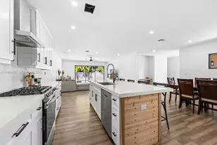 10415 SW 200th St, Cutler Bay, FL 33157 - Photo 7