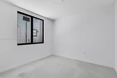 1658 NW 1st St, Miami, FL 33125 - Photo 17