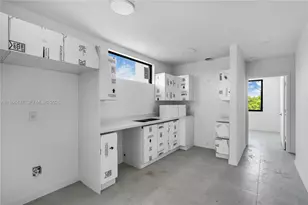 1658 NW 1st St, Miami, FL 33125 - Photo 3