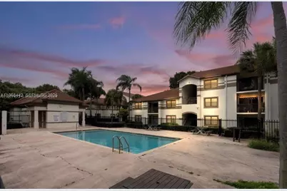 570 S Park Rd #12-6, Hollywood, FL 33021 - Photo 13