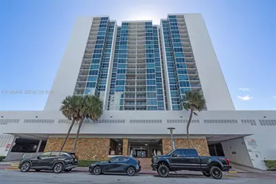 2655 Collins Ave #2211, Miami Beach, FL 33140 - Photo 3