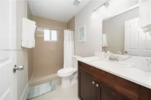 1185 NE 111th St, Miami, FL 33161 - Photo 9