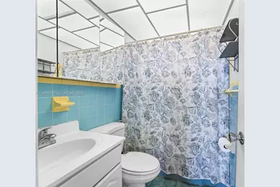 761 E 45th St, Hialeah, FL 33013 - Photo 25