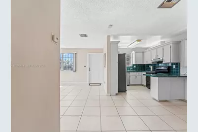 761 E 45th St, Hialeah, FL 33013 - Photo 19