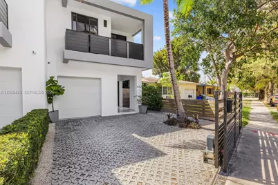 442 SW 15th Rd, Miami, FL 33129 - Photo 1