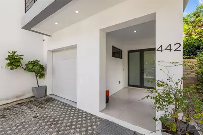 442 SW 15th Rd, Miami, FL 33129 - Photo 3