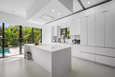 442 SW 15th Rd, Miami, FL 33129 - Photo 7