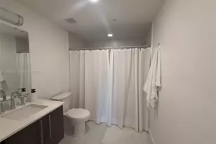 7661 NW 107th Ave, Doral, FL 33178 - Photo 19