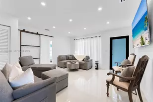 231 NE 45th St, Miami, FL 33137 - Photo 27