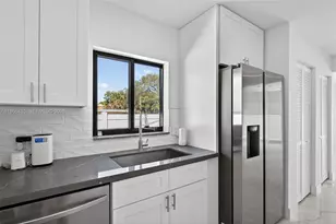 2430 NW 22nd Rd, Fort Lauderdale, FL 33311 - Photo 9