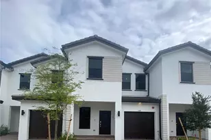 247 SW 159th Pl, Pembroke Pines, FL 33027 - Photo 1