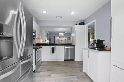 2900 NW 69th Ct, Fort Lauderdale, FL 33309 - Photo 9