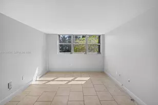 555 NE 30th St, Miami, FL 33137 - Photo 27