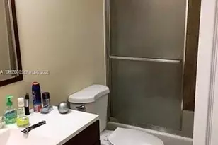 400 Kings Point Dr, Sunny Isles Beach, FL 33160 - Photo 19