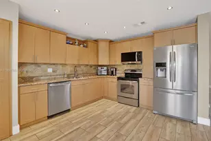 9080 Vineyard Lake Dr, Plantation, FL 33324 - Photo 9