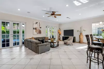 800 Lavender Cir, Weston, FL 33327 - Photo 13