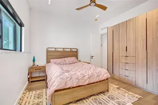 1977 S Oak Haven Cir, Miami, FL 33179 - Photo 49