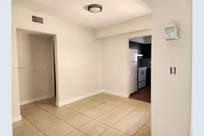 7368 SW 82nd St #E216, Miami, FL 33143 - Photo 3