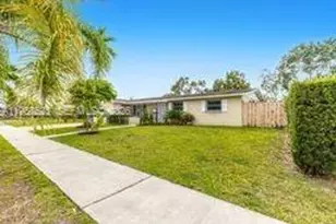 11730 SW 192nd St, Miami, FL 33177 - Photo 7