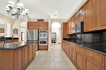 7823 SW 195th Ter, Cutler Bay, FL 33157 - Photo 3