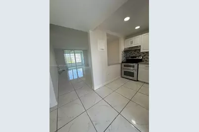 8135 Sunrise Lakes Blvd #205, Sunrise, FL 33322 - Photo 3