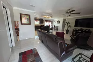 555 S Lindero St, Clewiston, FL 33440 - Photo 3