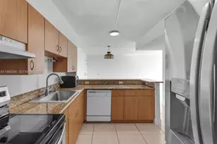 1475 SW 8th St, Miami, FL 33135 - Photo 9