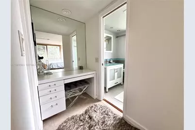 901 W Cypress Ln #201, Pompano Beach, FL 33069 - Photo 11