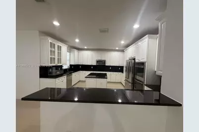 9947 NW 86th Ter, Doral, FL 33178 - Photo 9