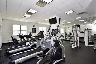 401 69th St, Miami Beach, FL 33141 - Photo 17