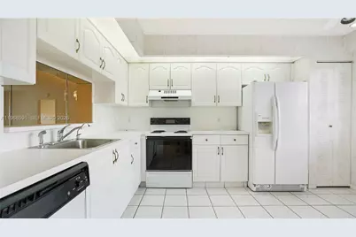 13001 SW 15th Ct #405T, Pembroke Pines, FL 33027 - Photo 9