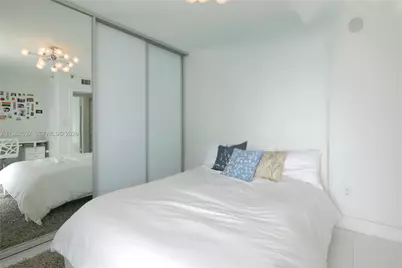 5900 Collins Ave #1401, Miami Beach, FL 33140 - Photo 31