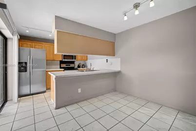 1171 SW 118th Ter, Davie, FL 33325 - Photo 7