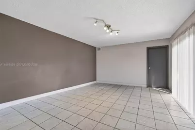 1171 SW 118th Ter, Davie, FL 33325 - Photo 3