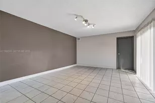 1171 SW 118th Terrace, Davie, FL 33325 - Photo 3