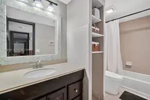 1171 SW 118th Terrace, Davie, FL 33325 - Photo 13