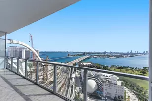 1100 Biscayne Blvd, Miami, FL 33132 - Photo 35