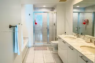 950 Brickell Bay Dr, Miami, FL 33131 - Photo 11