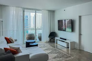 950 Brickell Bay Dr, Miami, FL 33131 - Photo 3
