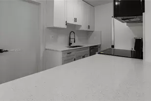 1735 NW 126th St, Miami, FL 33167 - Photo 9