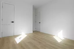 1735 NW 126th St, Miami, FL 33167 - Photo 13