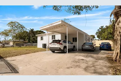1735 NW 126th St, Miami, FL 33167 - Photo 3