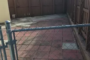 1122 NW 24th Ct, Miami, FL 33125 - Photo 7