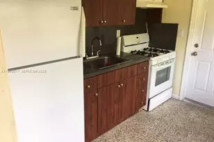 1122 NW 24th Ct, Miami, FL 33125 - Photo 3