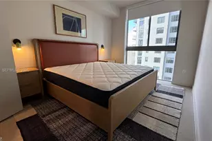 11 NE 6th St, Miami, FL 33132 - Photo 15