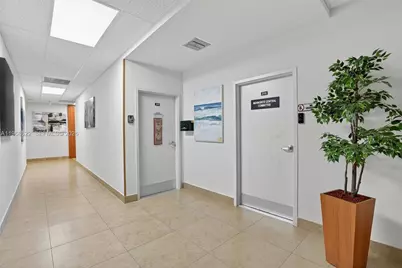 6067 Hollywood Blvd, Hollywood, FL 33024 - Photo 41