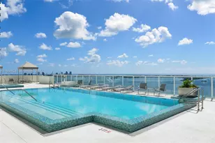 218 SE 14th St, Miami, FL 33131 - Photo 17