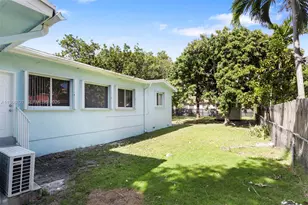 12905 NE 4th Ave, North Miami, FL 33161 - Photo 25